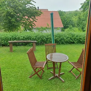 2 Mit Aussenpool Und Sauna Apartment